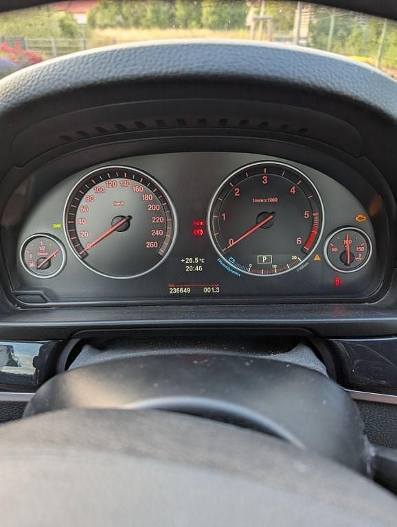 Gebraucht BMW 530 258 PS (189 kW) 2012 Schwarz Limousine