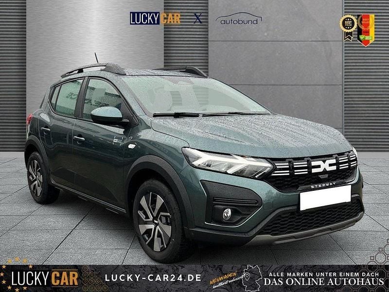 Neu Dacia Sandero Expression 91 PS (66 kW) 2025 Zedergrün SUV