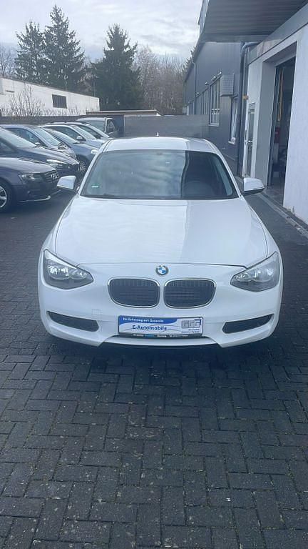 Gebraucht BMW 114 102 PS (75 kW) 2013 Weiß Kleinwagen