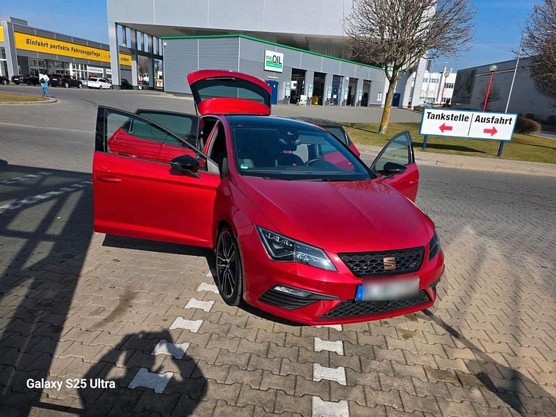 Schwarz Gebraucht 2019 Cupra Leon Limousine | 22.990 € (Fairer Preis) - Bild 1/4