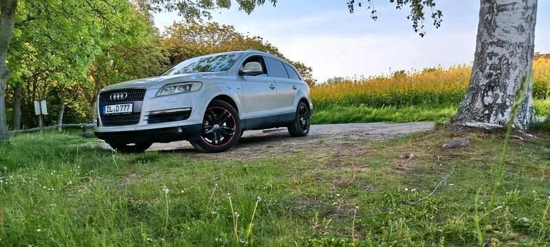 Silber Gebraucht 2007 Audi Q7 S-Line SUV | 6.500 € (Fairer Preis) - Bild 1/4