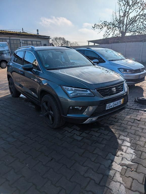 Gebraucht Seat Ateca XCELLENCE 150 PS (110 kW) 2017 Grau SUV