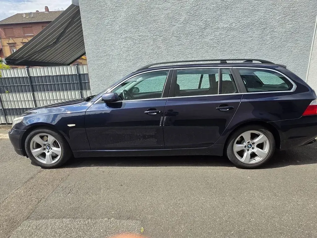 Gebraucht BMW 530 272 PS (200 kW) 2008 Blau Kombi