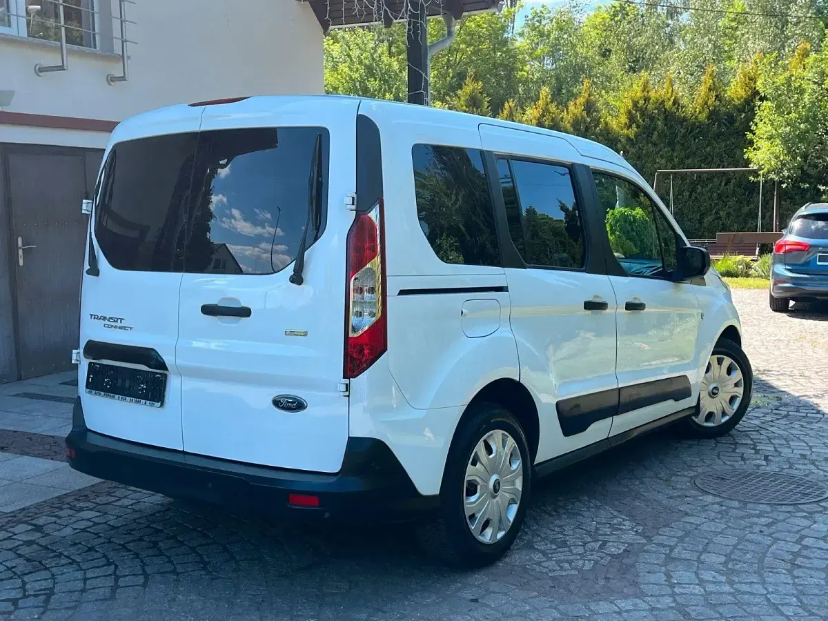 Gebraucht Ford Transit 101 PS (74 kW) 2018 Weiß Kombi