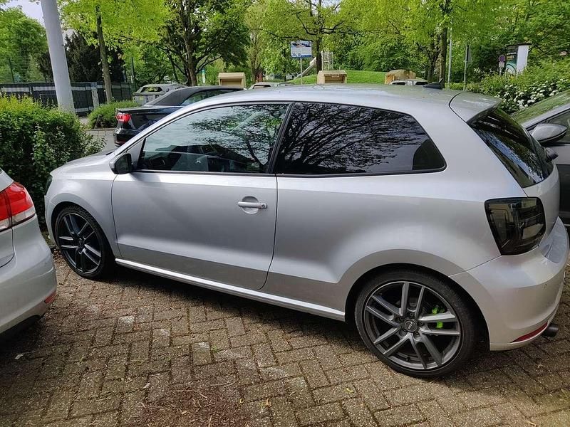 Gebraucht VW Polo Highline 90 PS (66 kW) 2017 Grau Kleinwagen