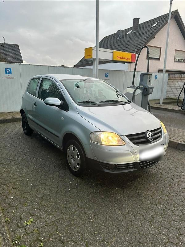 Gebraucht VW Fox 54 PS (39 kW) 2005 Silber Kleinwagen