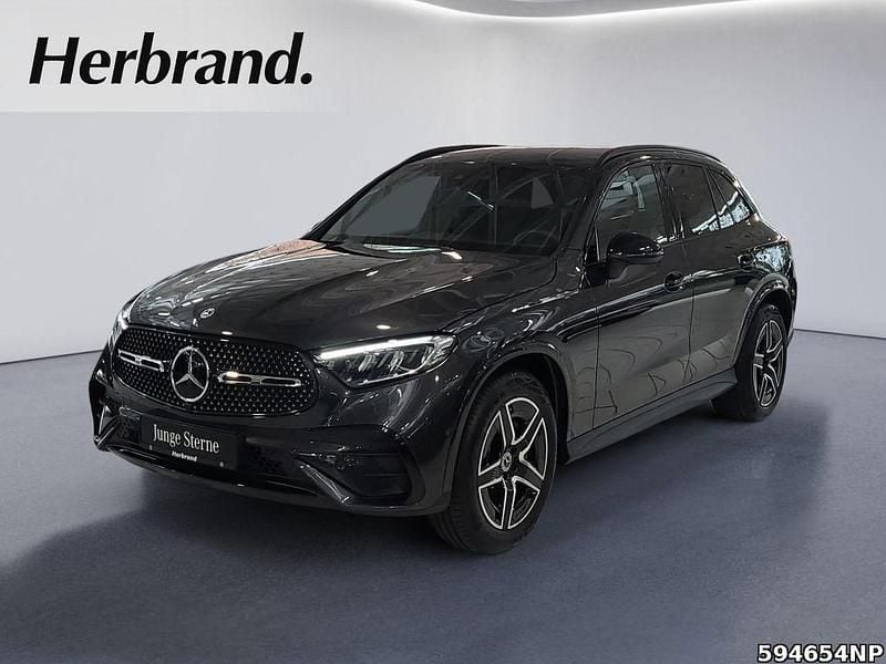 Metalliclack graphitgrau Gebraucht 2025 Mercedes GLC300 AMG SUV | 57.890 € (Superpreis) - Bild 1/4