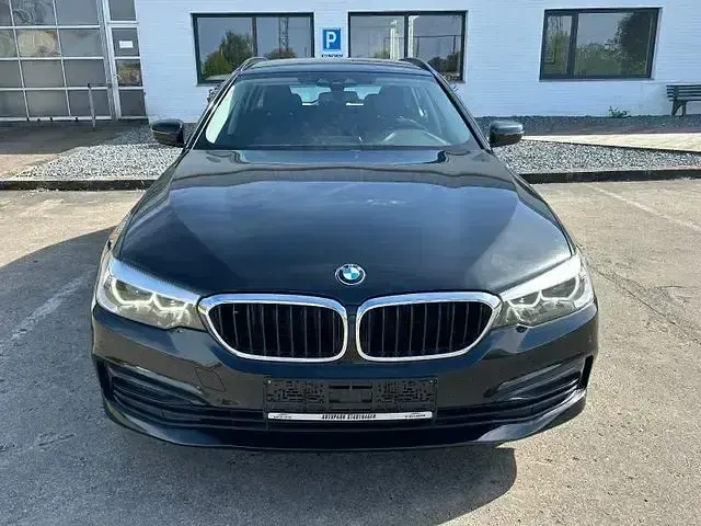Gebraucht BMW 520 Sport Line 235 PS (172 kW) 2019 Schwarz Kombi