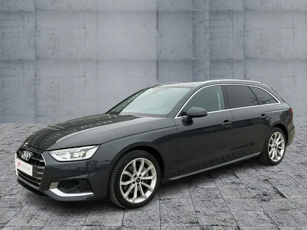 Używany Audi A4 Advanced 204 KM (150 kW) 2022 Szary Kombi