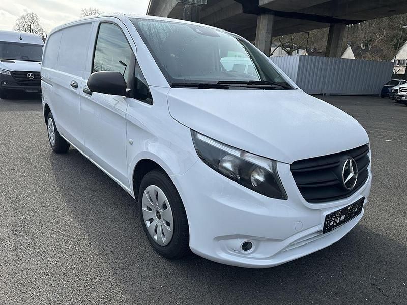 Gebraucht Mercedes Vito 136 PS (100 kW) 2021 Arktikweiss Van