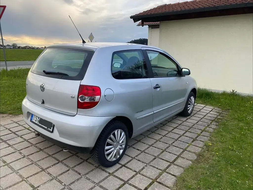 Brugt VW Fox 75 HK (55 kW) 2009 Sølv Hatchback