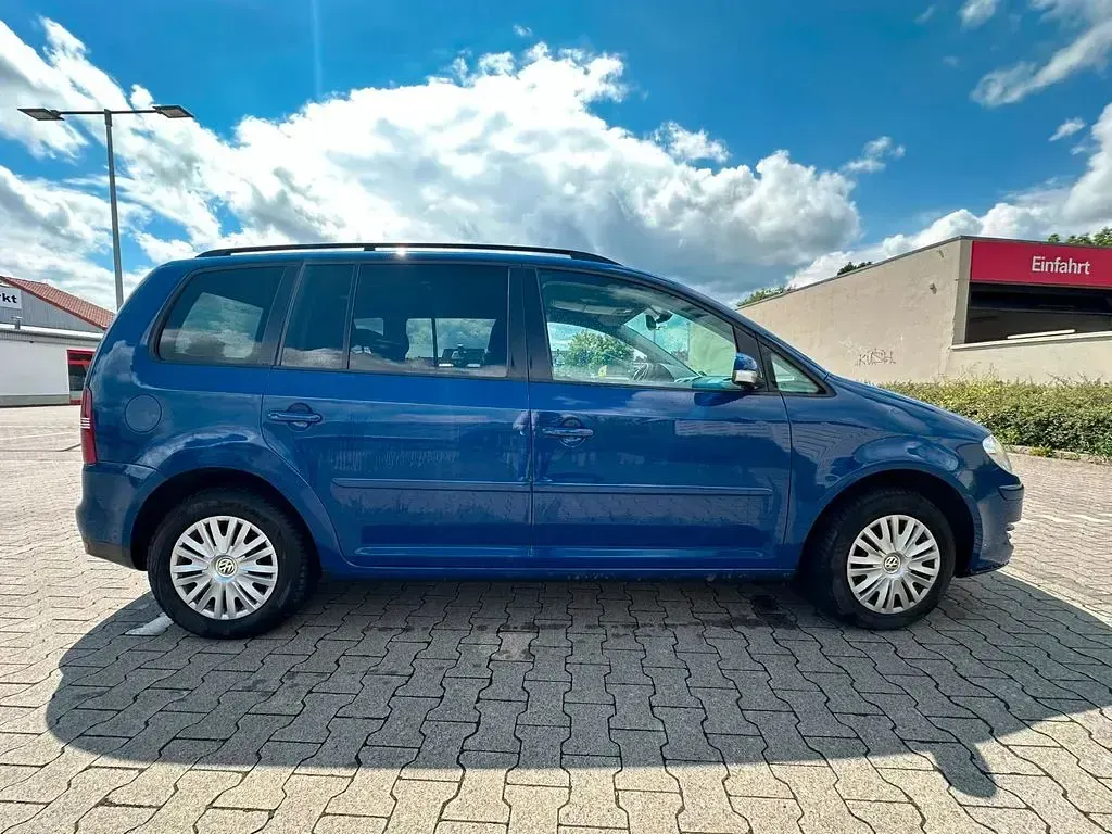 Gebraucht VW Touran Trendline 140 PS (102 kW) 2009 Blau Van / Kleinbus