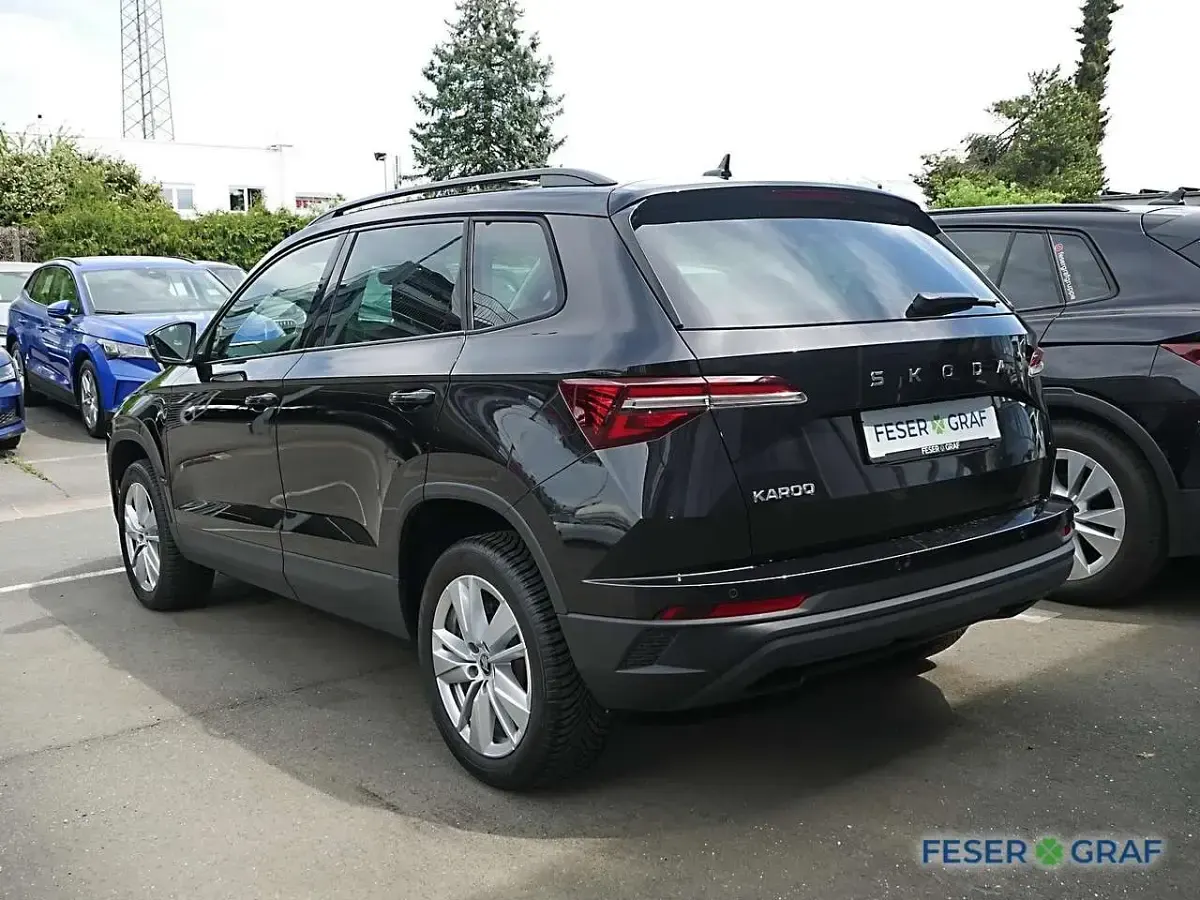 Gebraucht Skoda Karoq Selection 150 PS (110 kW) 2025 Black magic perleffekt SUV