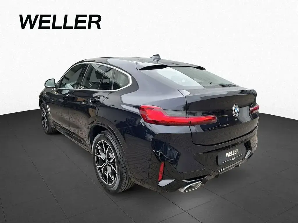 Gebraucht BMW X4 M Sport 258 PS (189 kW) 2025 Schwarz SUV