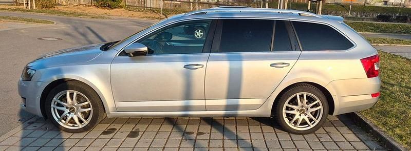 Gebraucht Skoda Octavia Elegance 179 PS (131 kW) 2014 Silber Kleinwagen