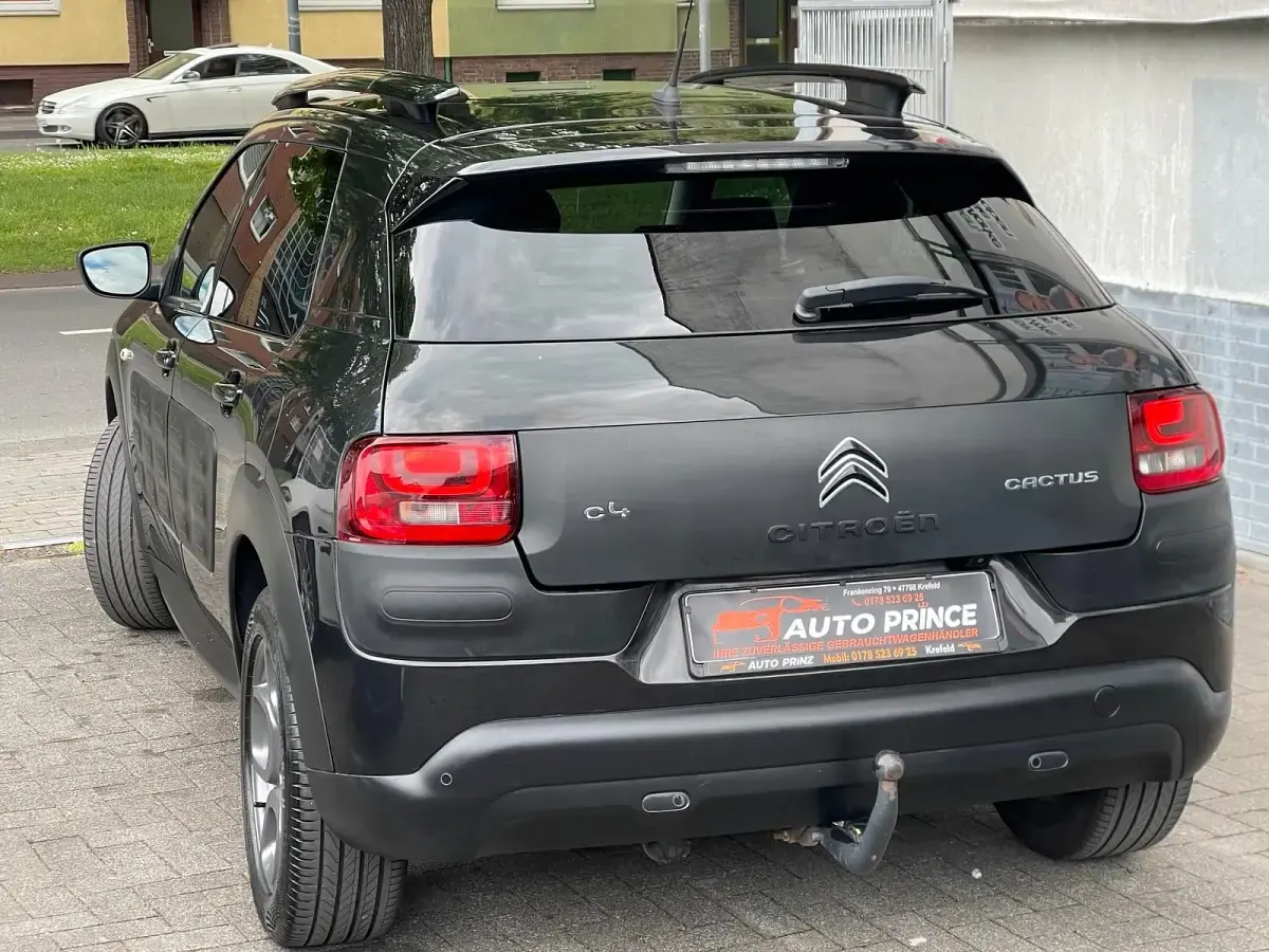 Gebraucht Citroën C4 Shine 82 PS (60 kW) 2017 Schwarz Limousine