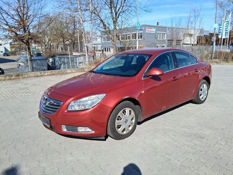 Rot Gebraucht 2009 Opel Insignia Edition Limousine | 2.500 € (Superpreis) - Bild 1/4