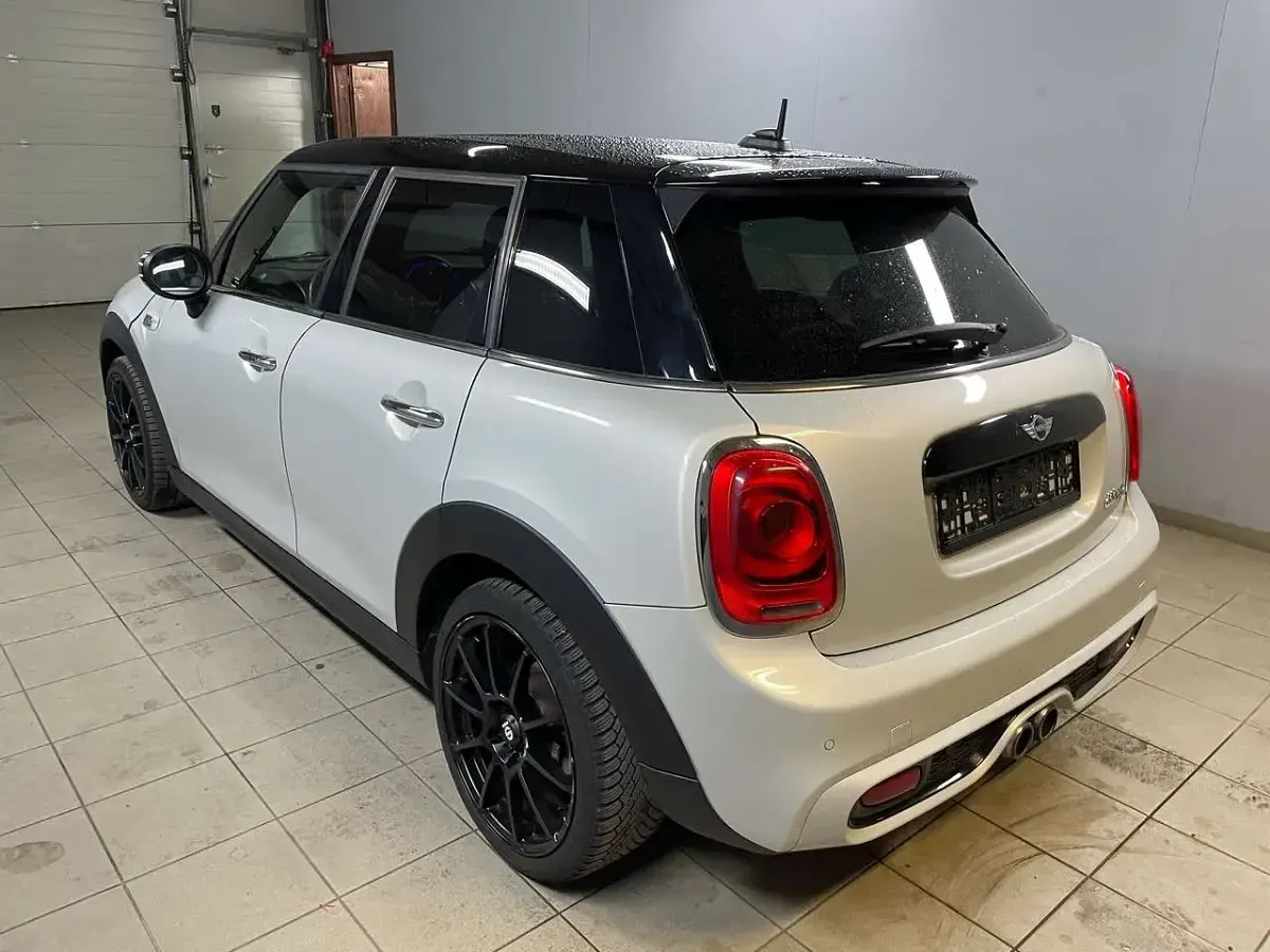 Używany Mini Cooper S 192 KM (141 kW) 2016 Biały Hatchback