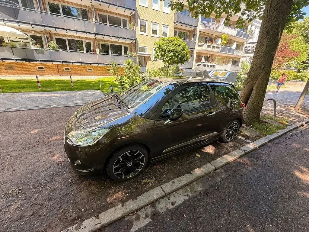 Gebraucht Citroën DS3 Sport Chic 156 PS (114 kW) 2012 Braun Kleinwagen