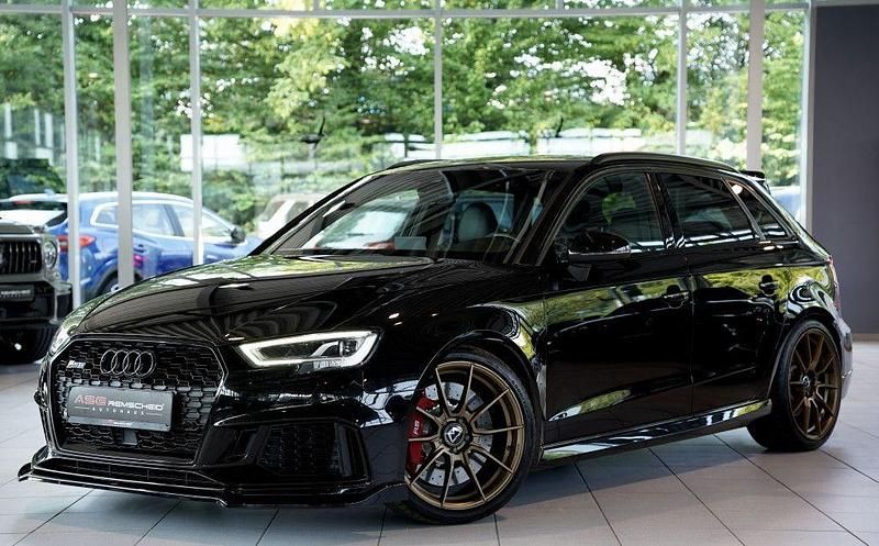Schwarz Gebraucht 2018 Audi RS3 Sportback Sport Kleinwagen | 44.900 € (Teuer) - Bild 1/4