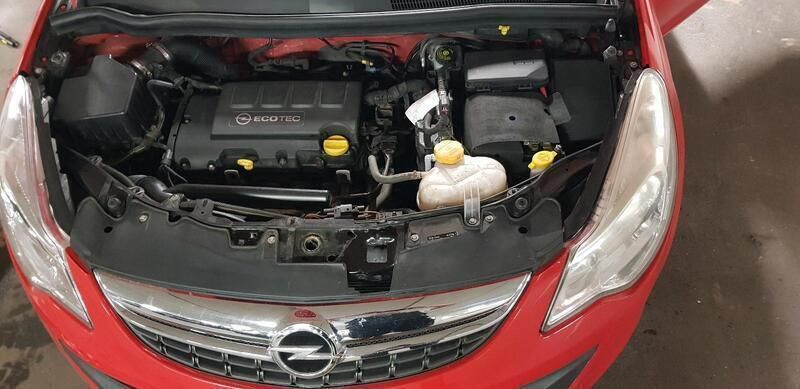 Rot Gebraucht 2012 Opel Corsa Kleinwagen | 3.700 € - Bild 1/4