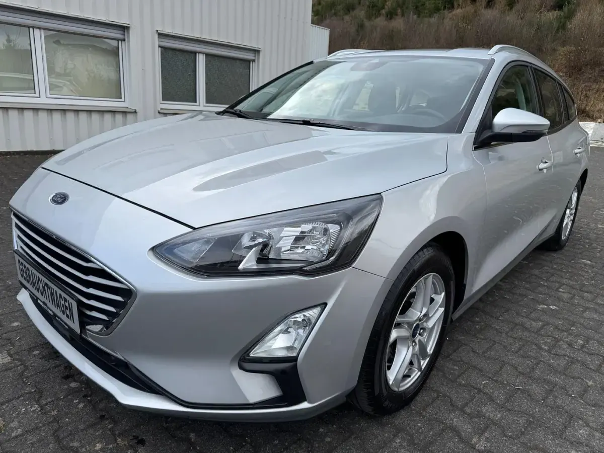 Gebraucht Ford Focus Cool & Connect 120 PS (88 kW) 2021 Silber Kombi