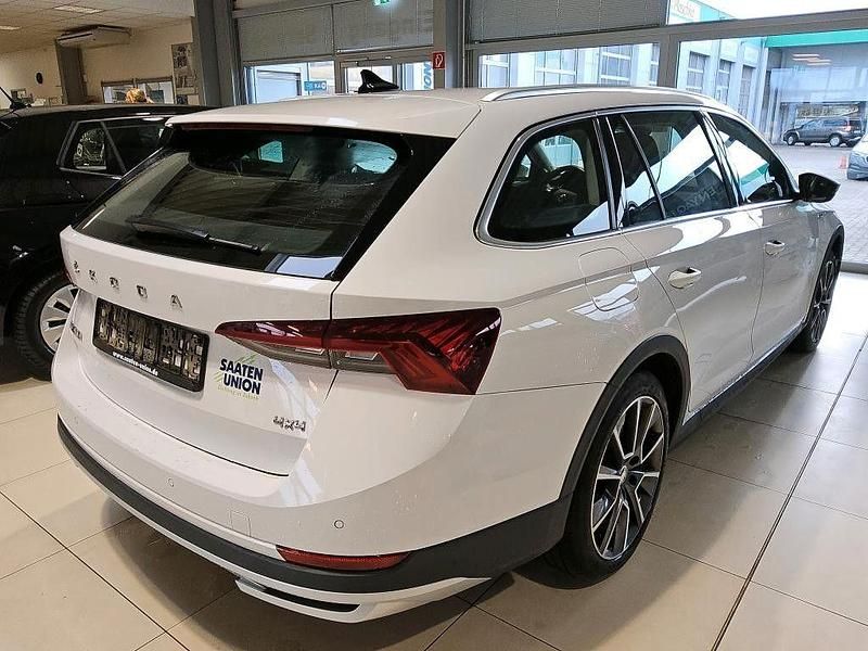Gebraucht Skoda Octavia Scout 4x4 200 PS (147 kW) 2021 Weiß Kombi