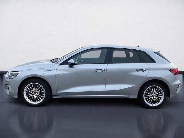 Gebraucht Audi A3 Sportback e-tron Advanced Plus 204 PS (150 kW) 2023 Florettsilber metallic Kleinwagen