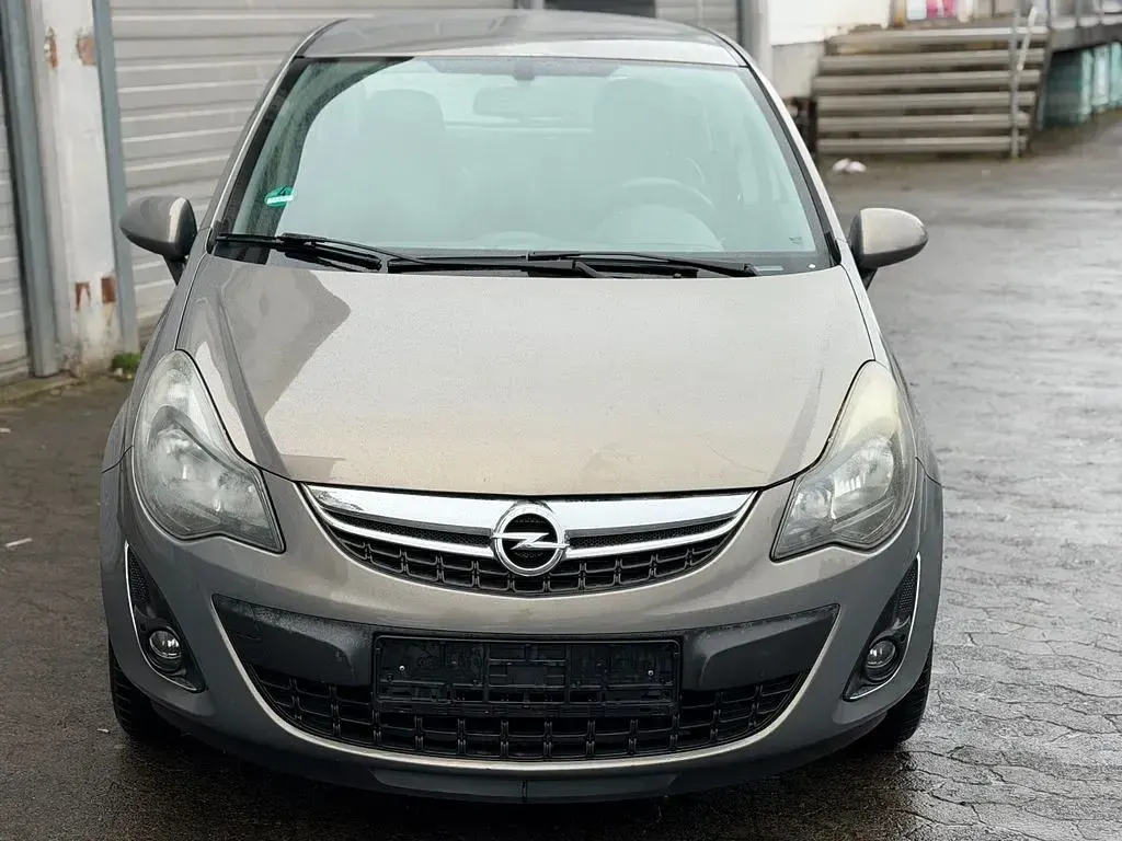 Usado Opel Corsa Energy 86 HP (63 kW) 2014 Castanho Citadino