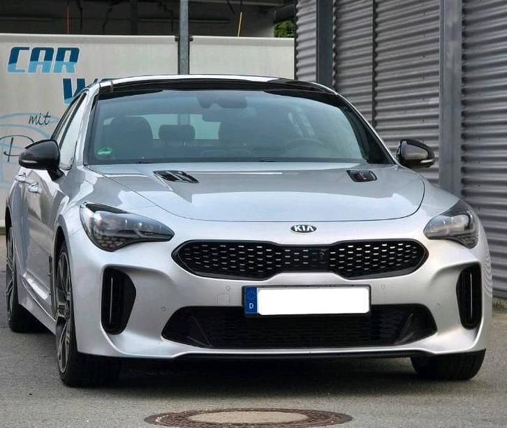Silber Gebraucht 2019 Kia Stinger GT-Line Limousine | 24.200 € (Guter Preis) - Bild 1/4