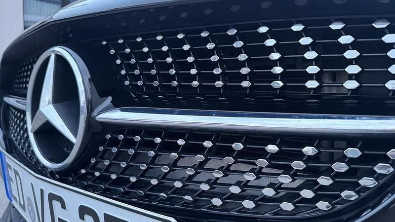 Gebraucht Mercedes CLA180 122 PS (89 kW) 2018 Schwarz Limousine