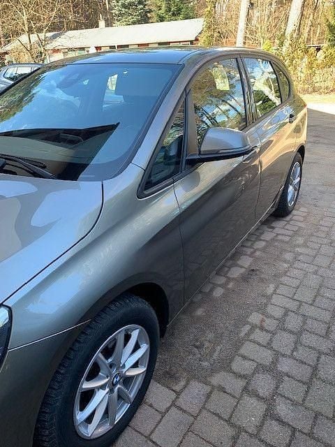 Gebraucht BMW 216 116 PS (85 kW) 2015 Grau Van / Kleinbus