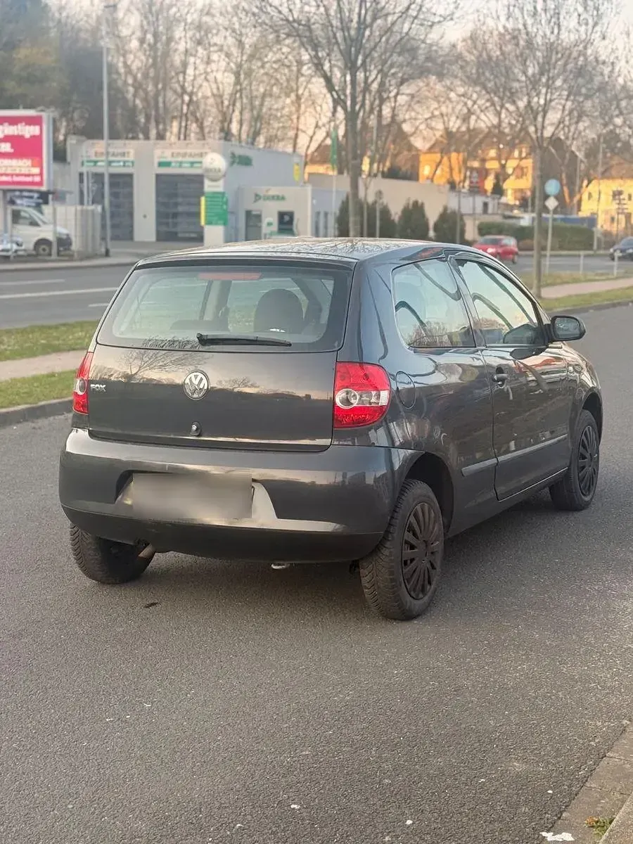 Second-hand VW Fox 54 CP (39 kW) 2006 Gri Hatchback