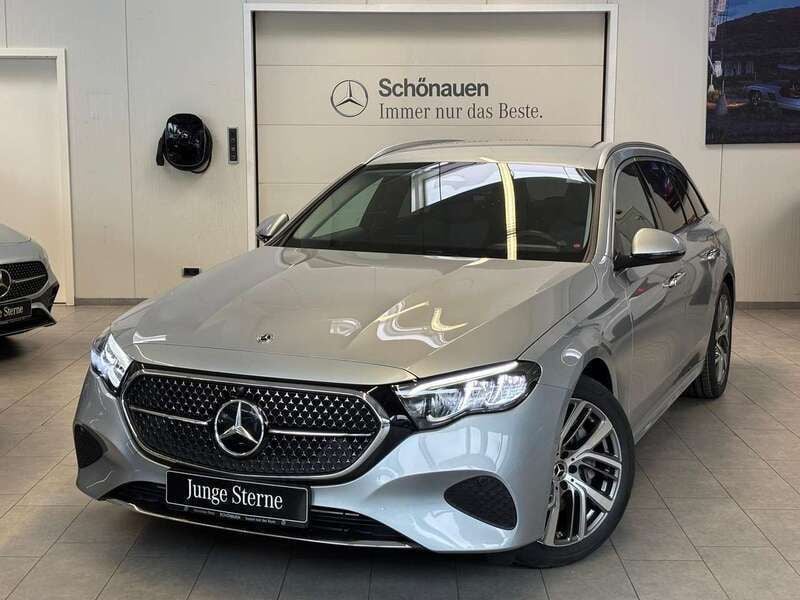 Silber Gebraucht 2024 Mercedes E300 Avantgarde Kombi | 45.480 € (Teuer) - Bild 1/4