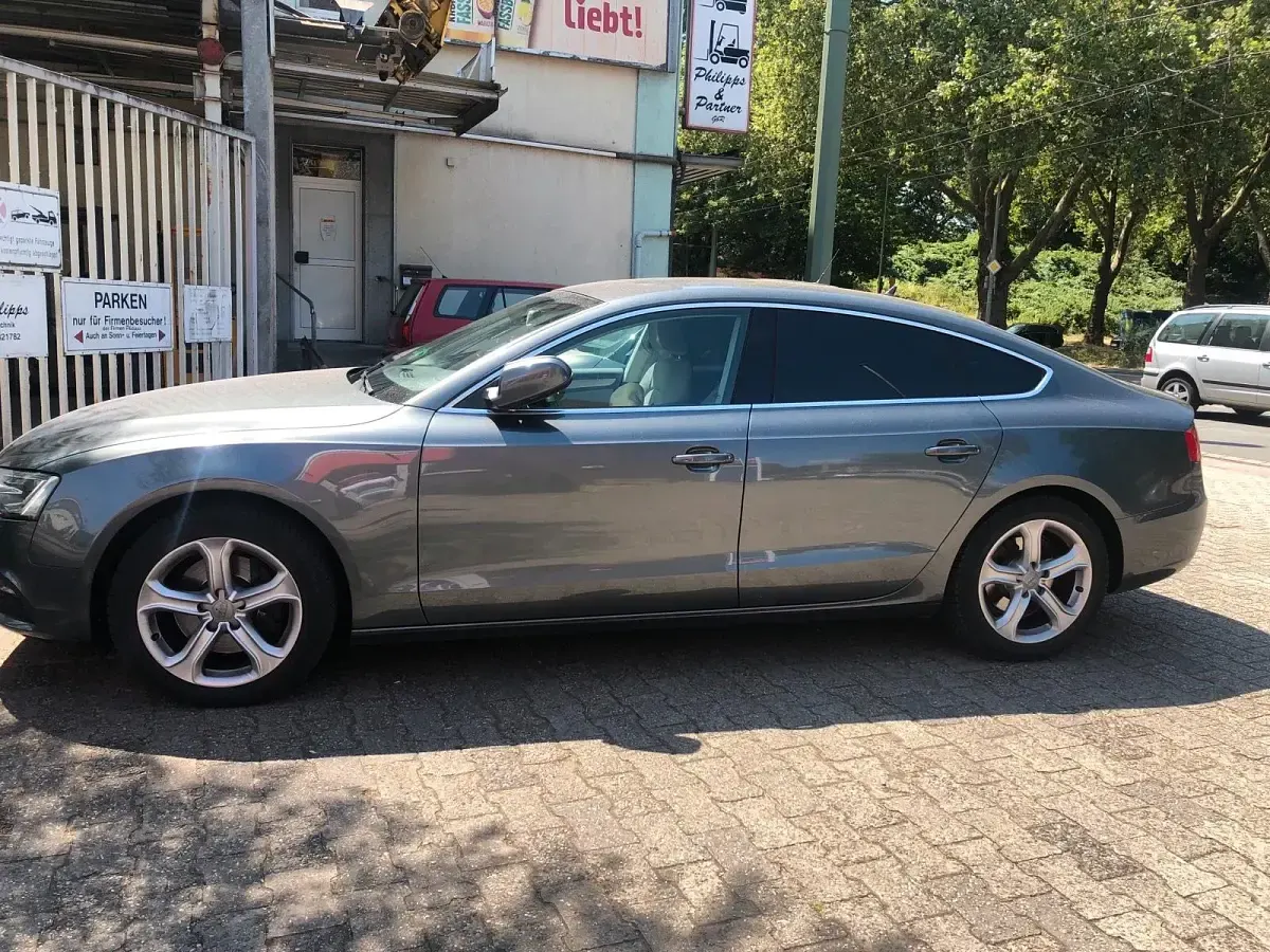 Gebraucht Audi A5 Sportback 204 PS (150 kW) 2014 Grau Kleinwagen