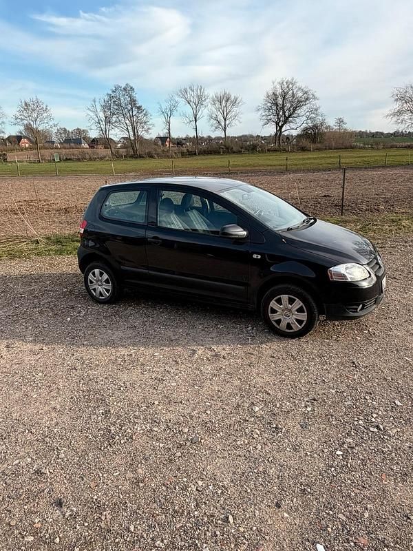 Gebraucht VW Fox 75 PS (55 kW) 2004 Schwarz Kleinwagen