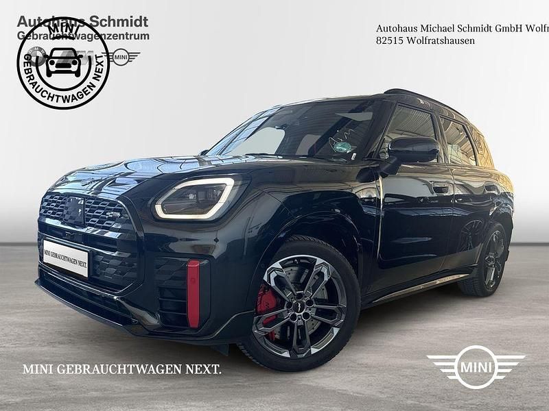 Midnight black (metallic) Gebraucht 2024 Mini John Cooper Works Countryman SUV | 41.390 € (Fairer Preis) - Bild 1/4