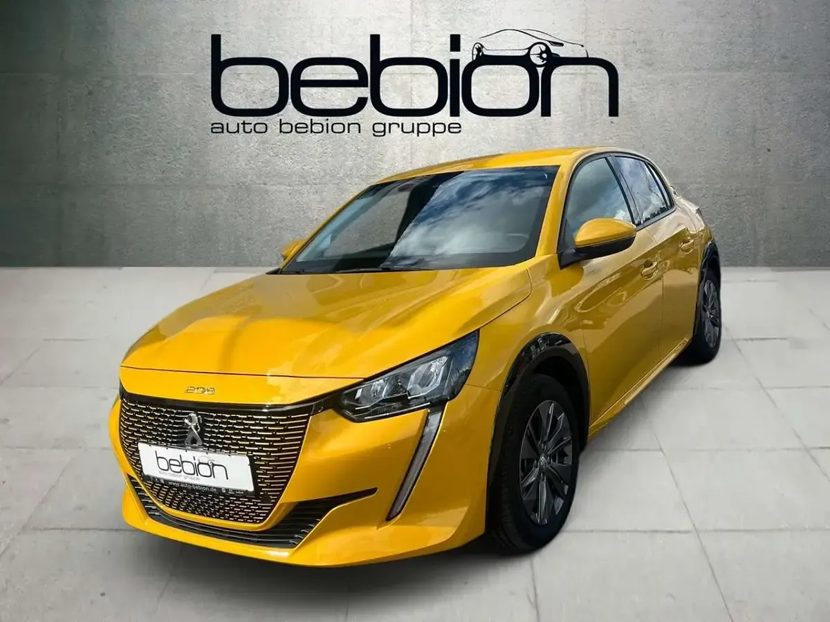 Gebraucht Peugeot e-208 Allure 100 kW (136 PS) 2021 Kleinwagen