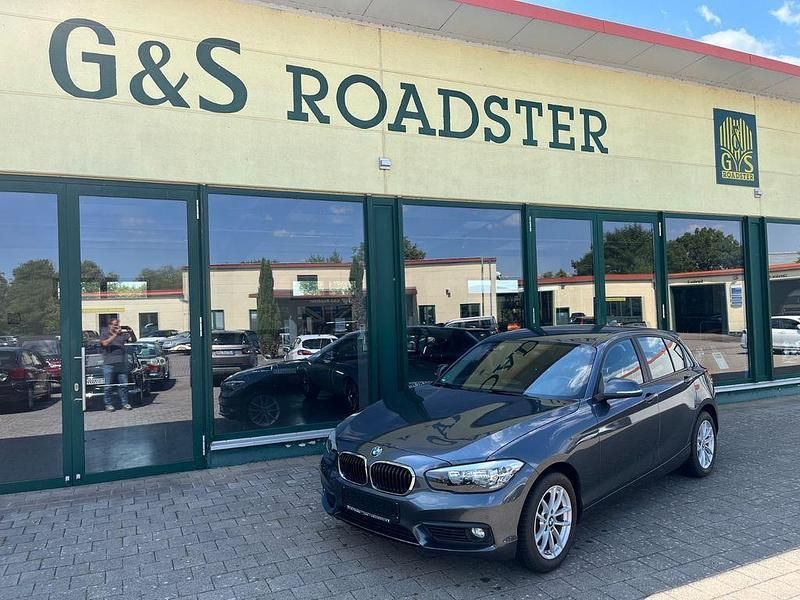 Mineralgrau Gebraucht 2015 BMW 118 Advantage Kleinwagen | 13.990 € (Fairer Preis) - Bild 1/4