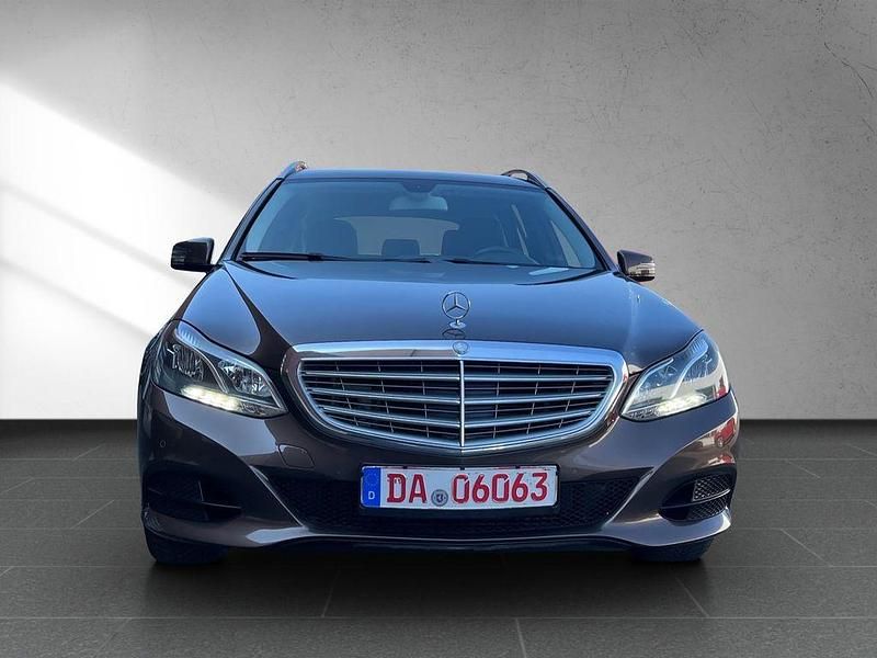Gebraucht Mercedes E300 231 PS (169 kW) 2015 Braun Kombi
