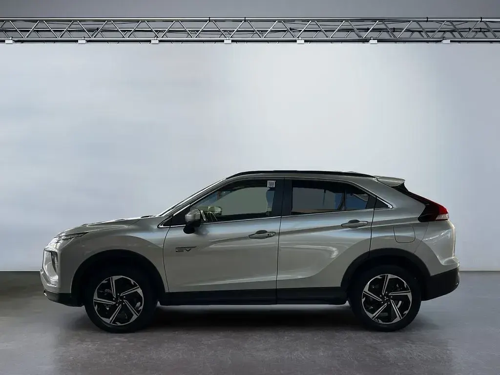 Gebraucht Mitsubishi Eclipse Cross 188 PS (138 kW) 2023 Silber SUV