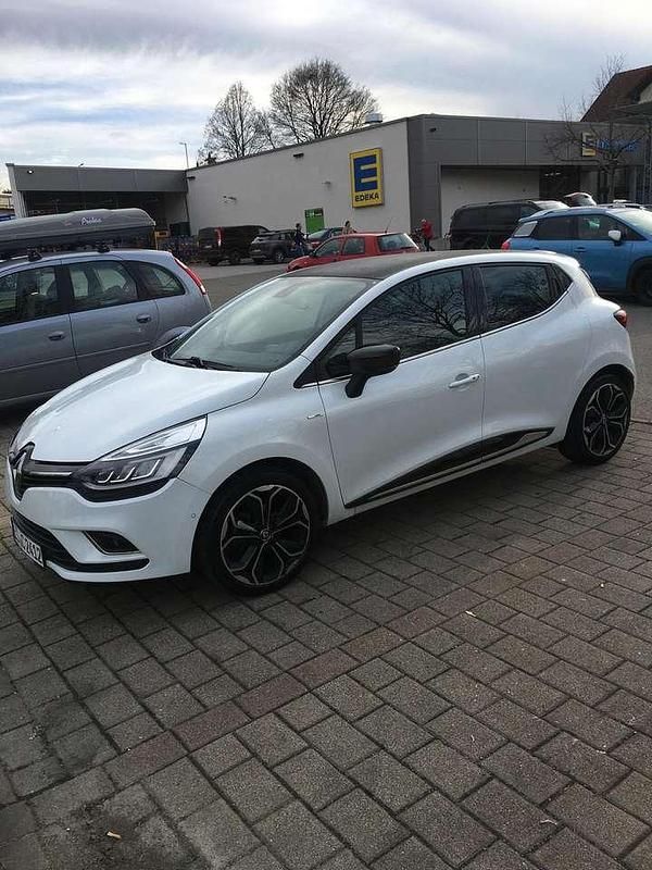Gebraucht 2017 Renault Clio IV Bose Edition Limousine | 12.399 € (Etwas zu teuer) - Bild 1/4
