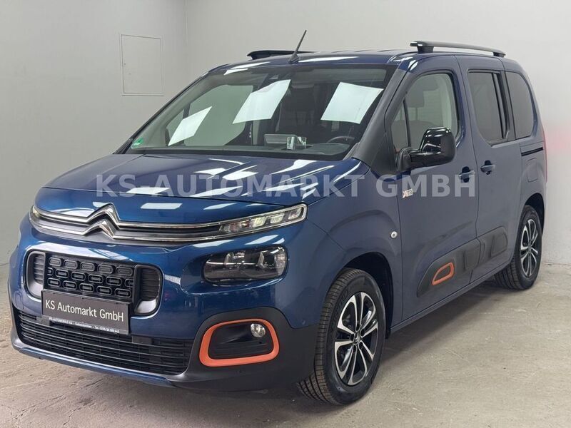 Blau Gebraucht 2019 Citroën Berlingo Feel Van / Kleinbus | 13.850 € (Guter Preis) - Bild 1/4