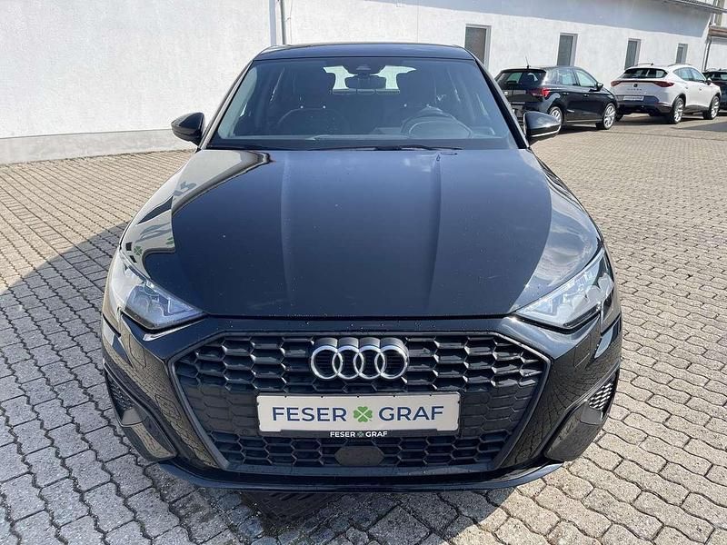 Gebraucht Audi A3 Business 150 PS (110 kW) 2023 Brillantschwarz Limousine