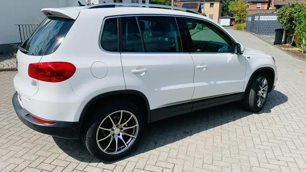 Gebraucht VW Tiguan Sportline 110 PS (80 kW) 2013 Weiß SUV