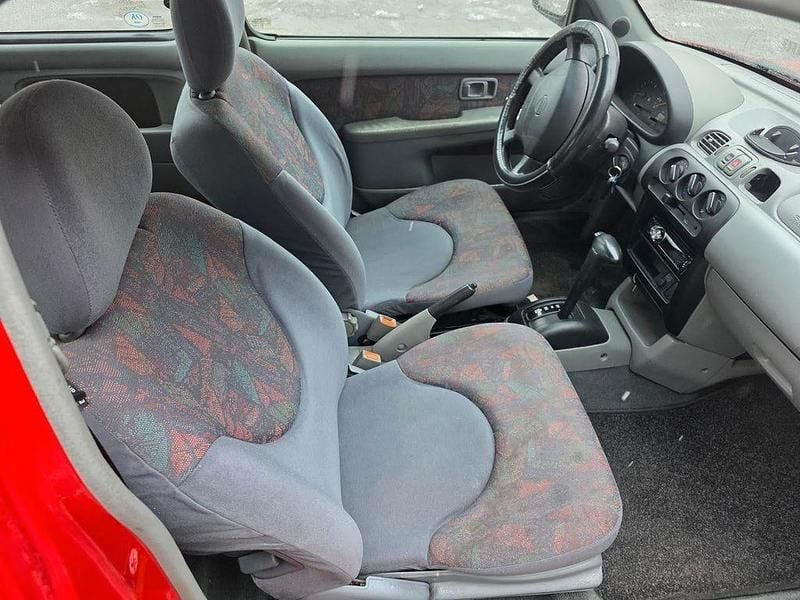 Gebraucht Nissan Micra 54 PS (39 kW) 1999 Rot Kleinwagen
