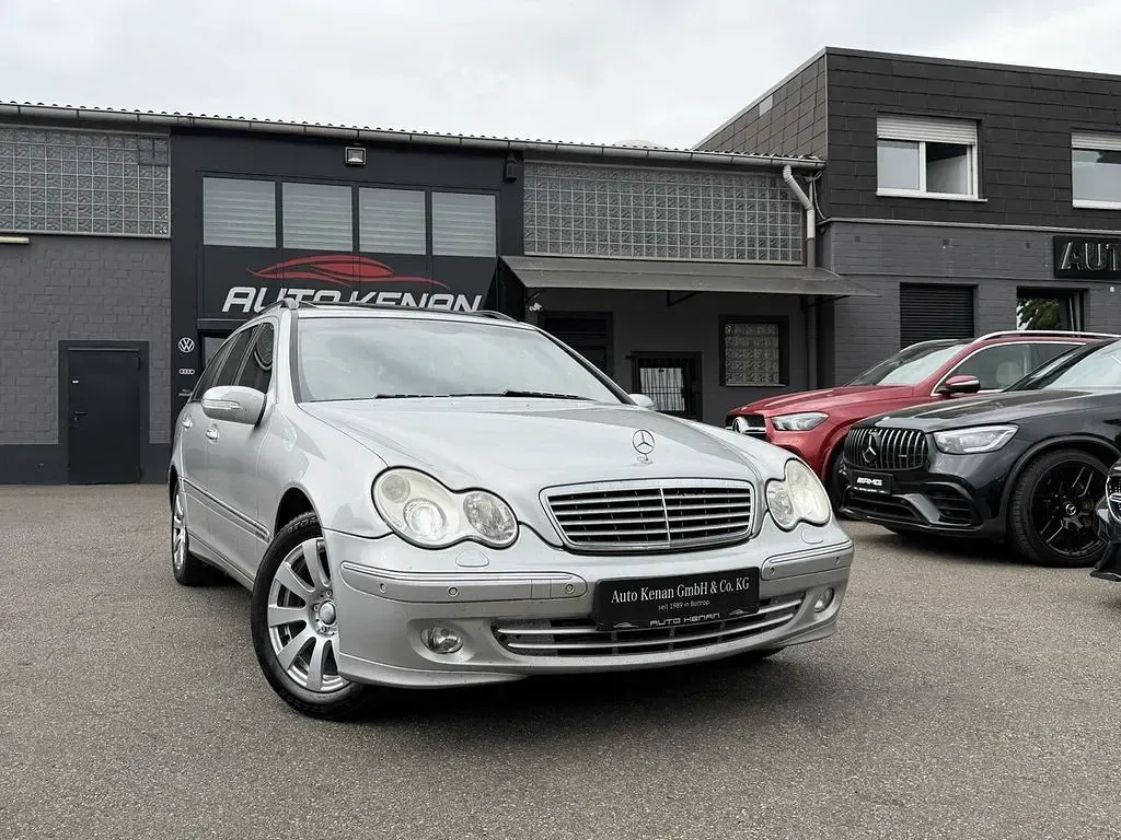 Gebraucht Mercedes C180 Elegance 143 PS (105 kW) 2004 Brillantsilber Kombi