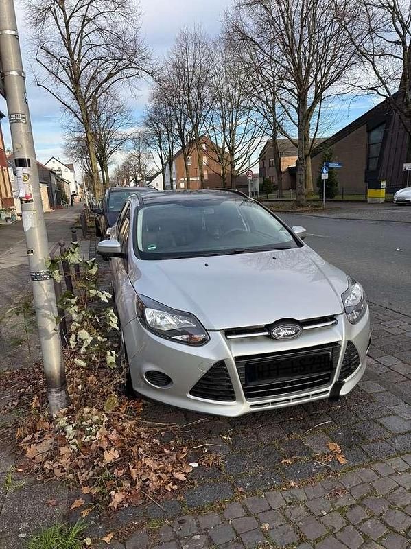 Gebraucht 2011 Ford Focus Trend Kombi | 2.000 € (Superpreis) - Bild 1/4