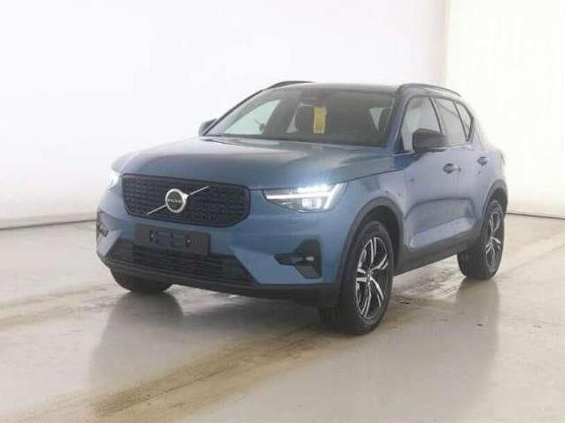 Fjord blue / metallic Gebraucht 2025 Volvo XC40 Plus SUV | 39.890 € (Fairer Preis) - Bild 1/4