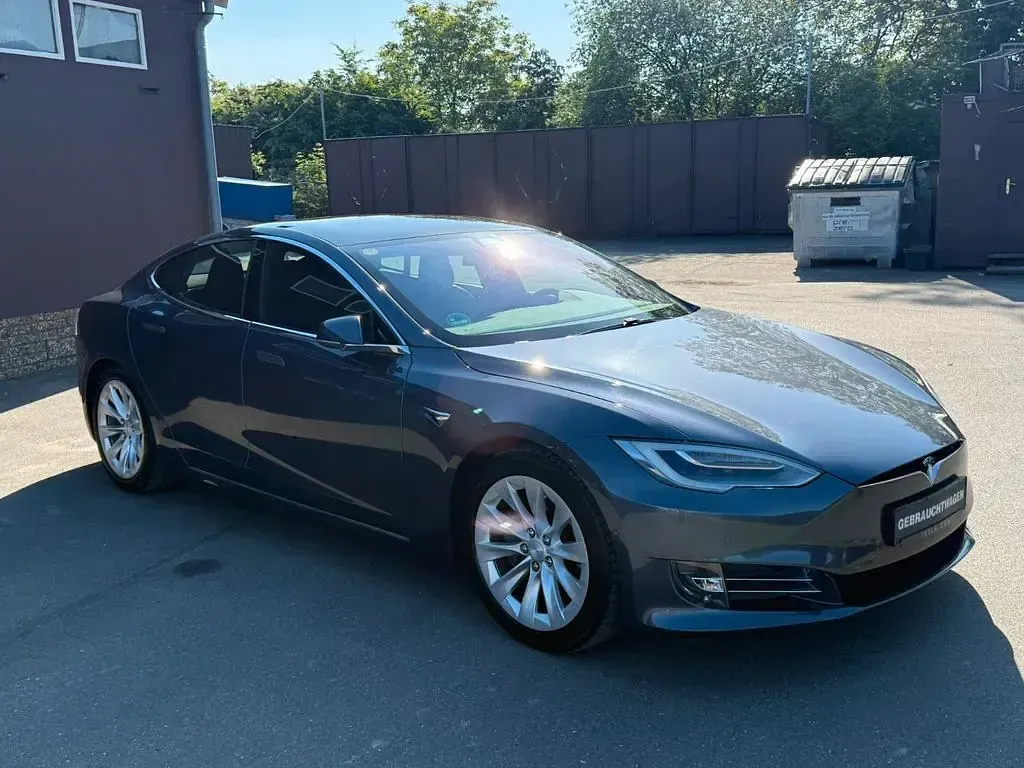 Used Tesla Model S 413 kW (562 HP) 2019 Grey Hatchback